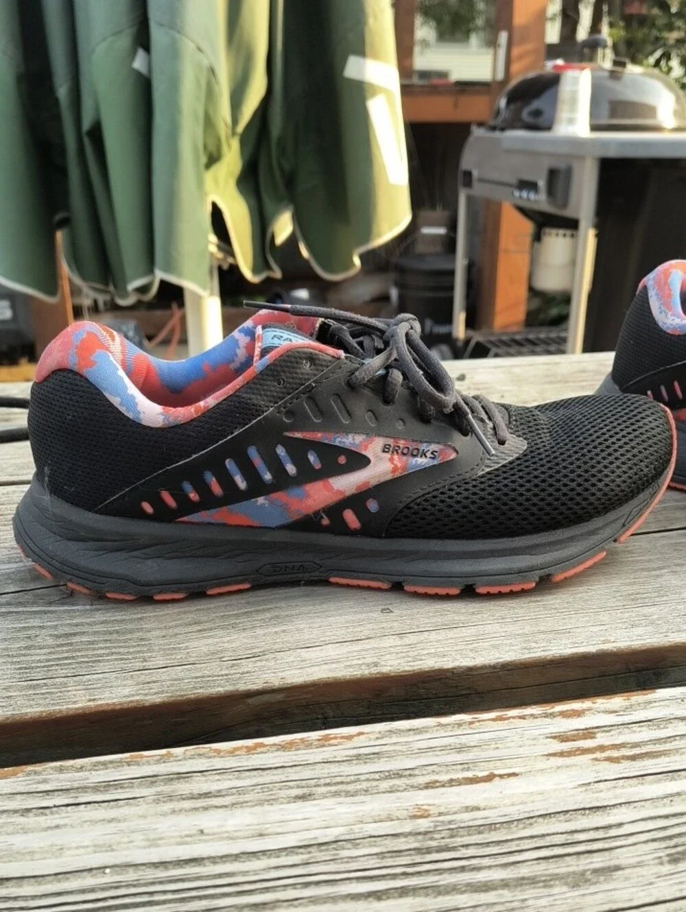 Brooks Range 2 Running Shoes with Coral and Light Blue Accents Women's Size 11
